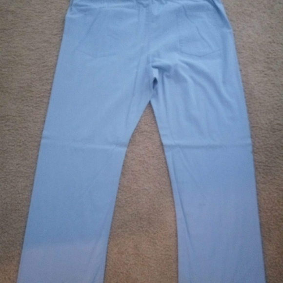 Two pairs of scrub pants - Picture 3 of 6